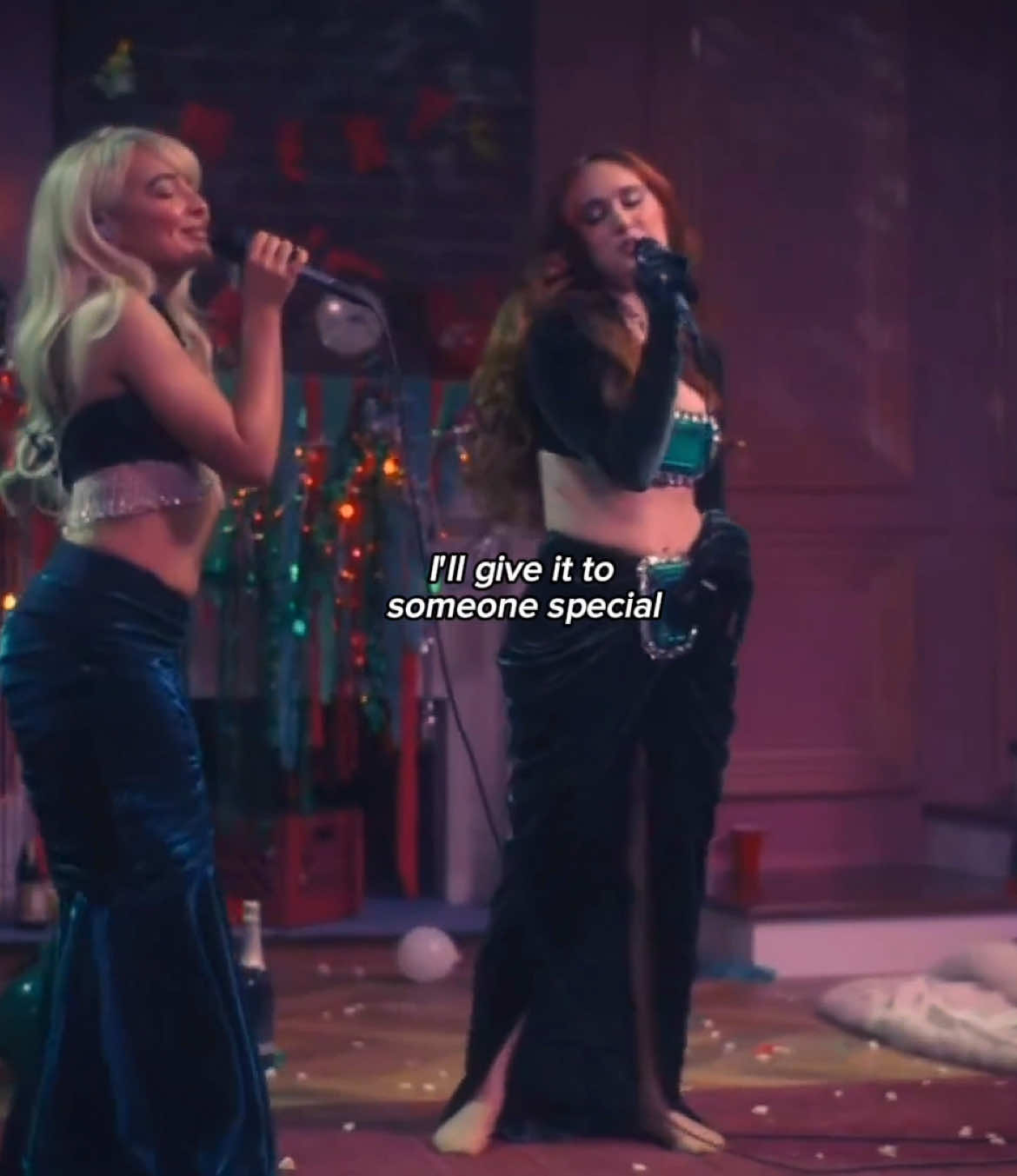 chappell roan and sabrina carpenter singing last christmas with heavenly vocals @chappell roan @Sabrina Carpenter @Netflix #chappellroan #sabrinacarpenter #nonsensechristmas #fyp #foryoupage #foryou #netflix 