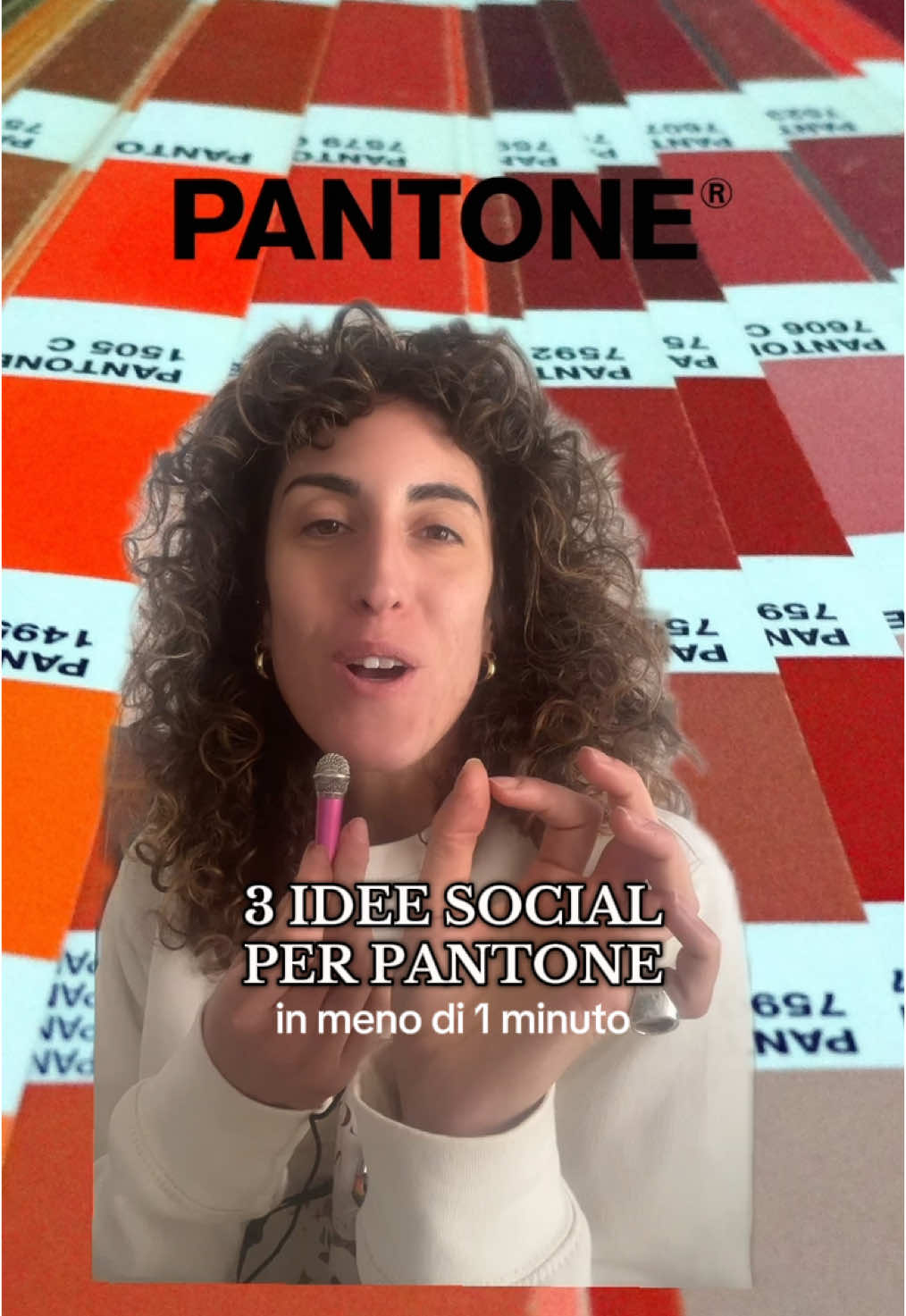 Pantone l’anno prossimo proviamo a lanciare un colore un po’ più happyyyy? ✨✨✨ #pantone #coloroftheyear2024 #mochamousse #greenscreen 