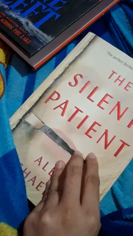 My honest reaction after finishing The Silent Patient by Alex Michaelides!! Like wtf????  It's worth the hype!! As a psych student, I really like how it tackled mental health issues since the Theo here is a psychotherapist. So, I highly recommend this book! #thesilentpatient  #alexmichaelides 