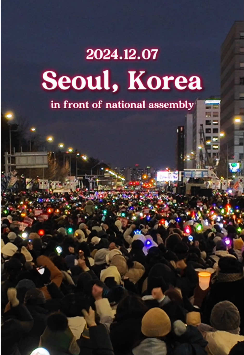 Seoul, Korea (24.12.07) in front of the national assembly in Yeouido. 실시간 여의도 #seoul #korea #seoultravel #koreatravel #yeouido 