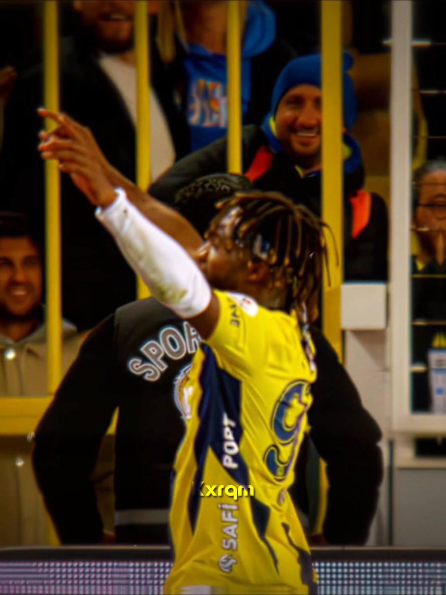 Derbide Büyük Oynayacak! • Maximin'i görüp takip etmeyecek Fenerbahçeli YOK @Allan Saint Maximin  . . #maximin #allansaintmaximin #derbi #fenerbahçe #fb #besiktas #bjk #football #global #edit #aftereffects #transition #kesfet #foryou #sarılacivert 