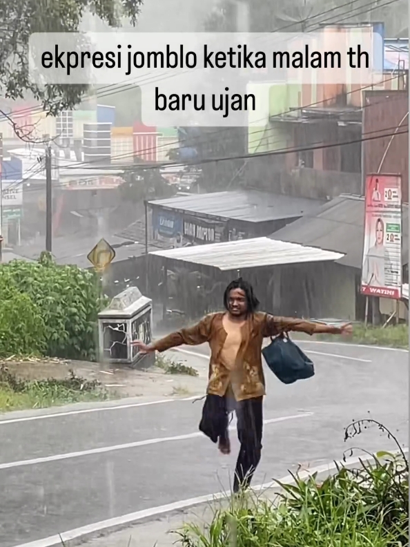 Amegakure vibes tenan nek iki.  #fyp #foryou #foryoupage #trending #viral #hujan #magelang24jam #anam #naruto #narutoanime #amegakure #akatsuki #akatsukiedit #pain 