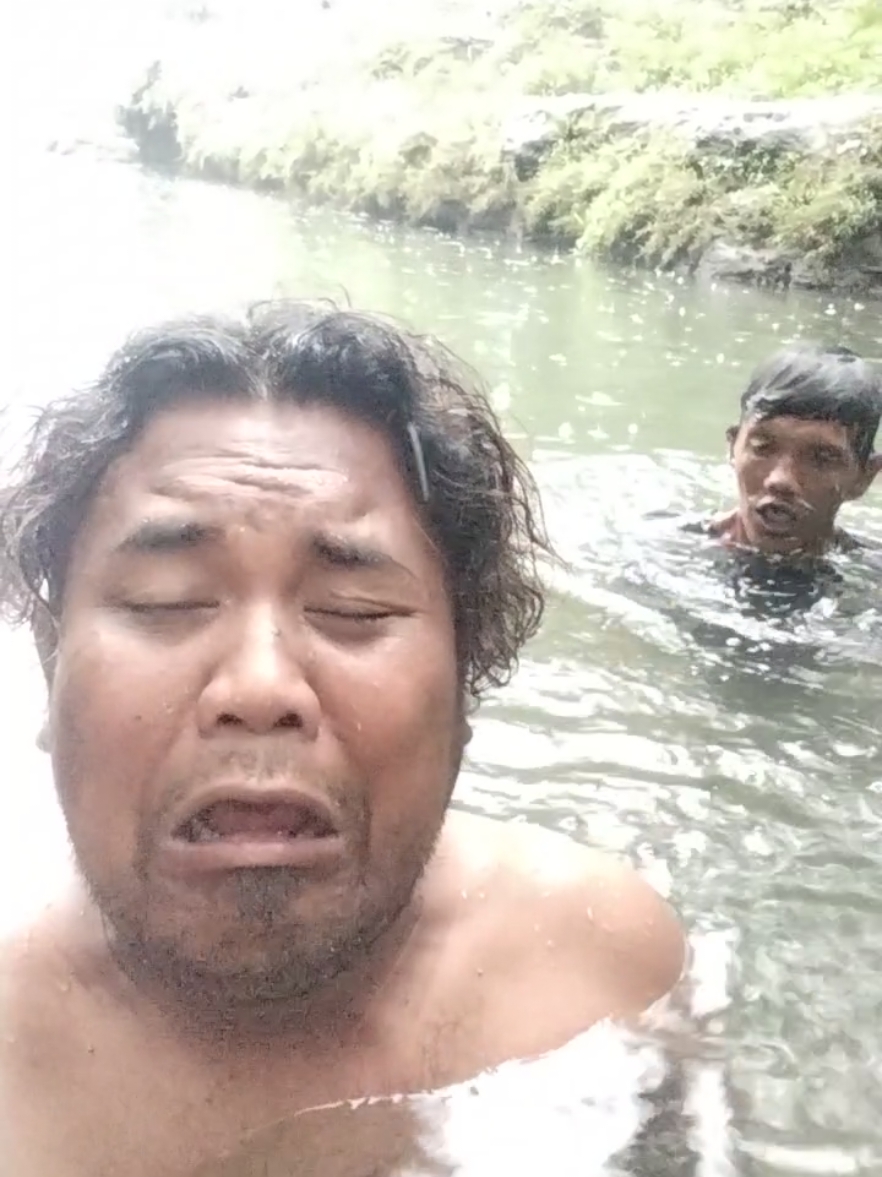 hari mancing sedunia ketemu konco koplo wkkwke #mancing #fyp #fypage #fyppppppppppppppppppppppp #fypp #lucu #ngakak #komedi #viral #viralvideo #tranding #dagelan 