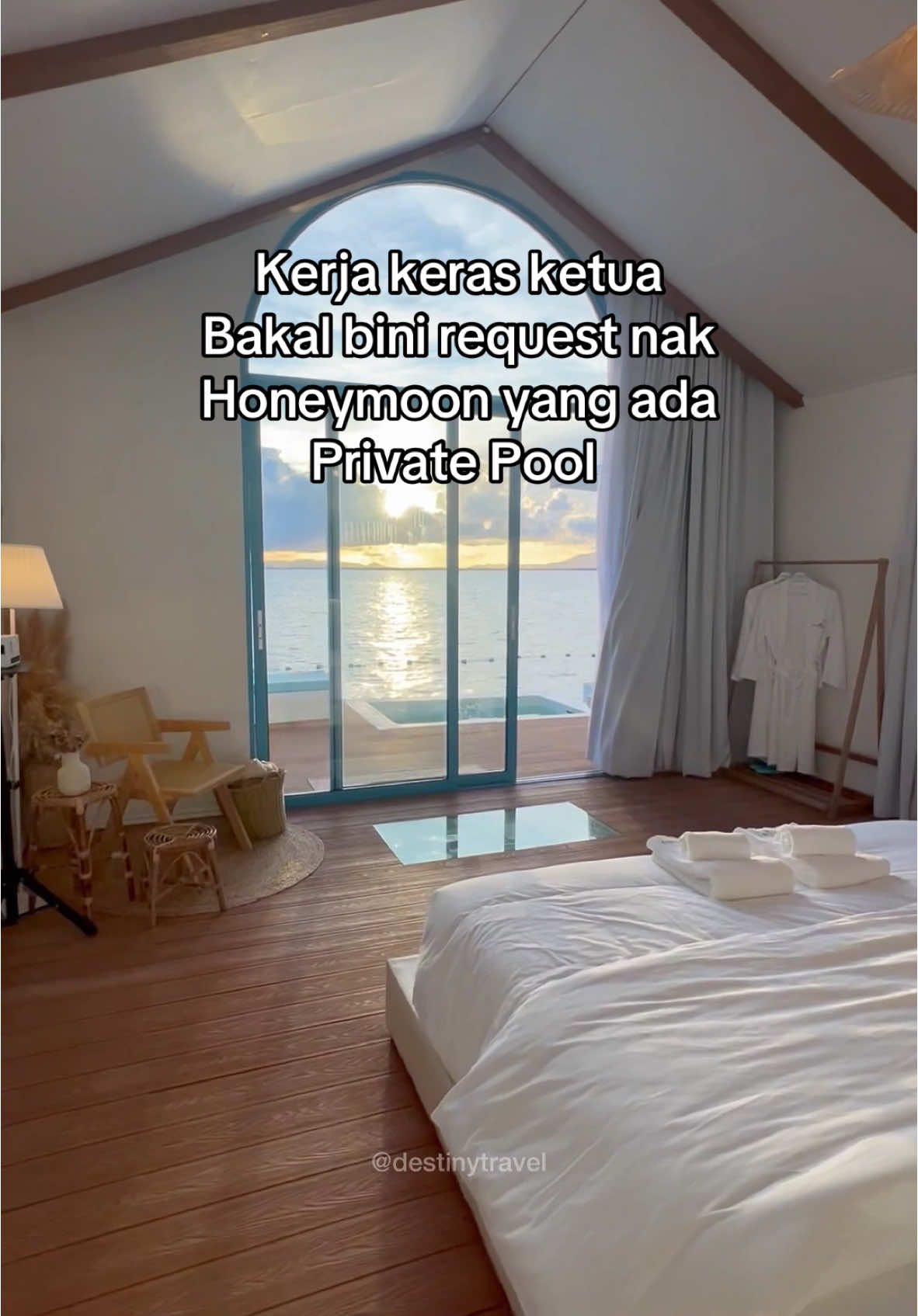 Promo Pakej Honeymoon untuk tahun depan 2025 ❤️ Book sekarang untuk dapatkan Promo di Royal Resort 🏝️ #royalresort #pakejsemporna #honeymoon #pakejsabah 