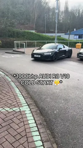 SOUND UP! Insane 😍😍 #zacstudd #carinsurance #carinsurancetips #cartiktok #carsoftiktok #carinsuranceuk #carguy #audir8 #audir8v10 