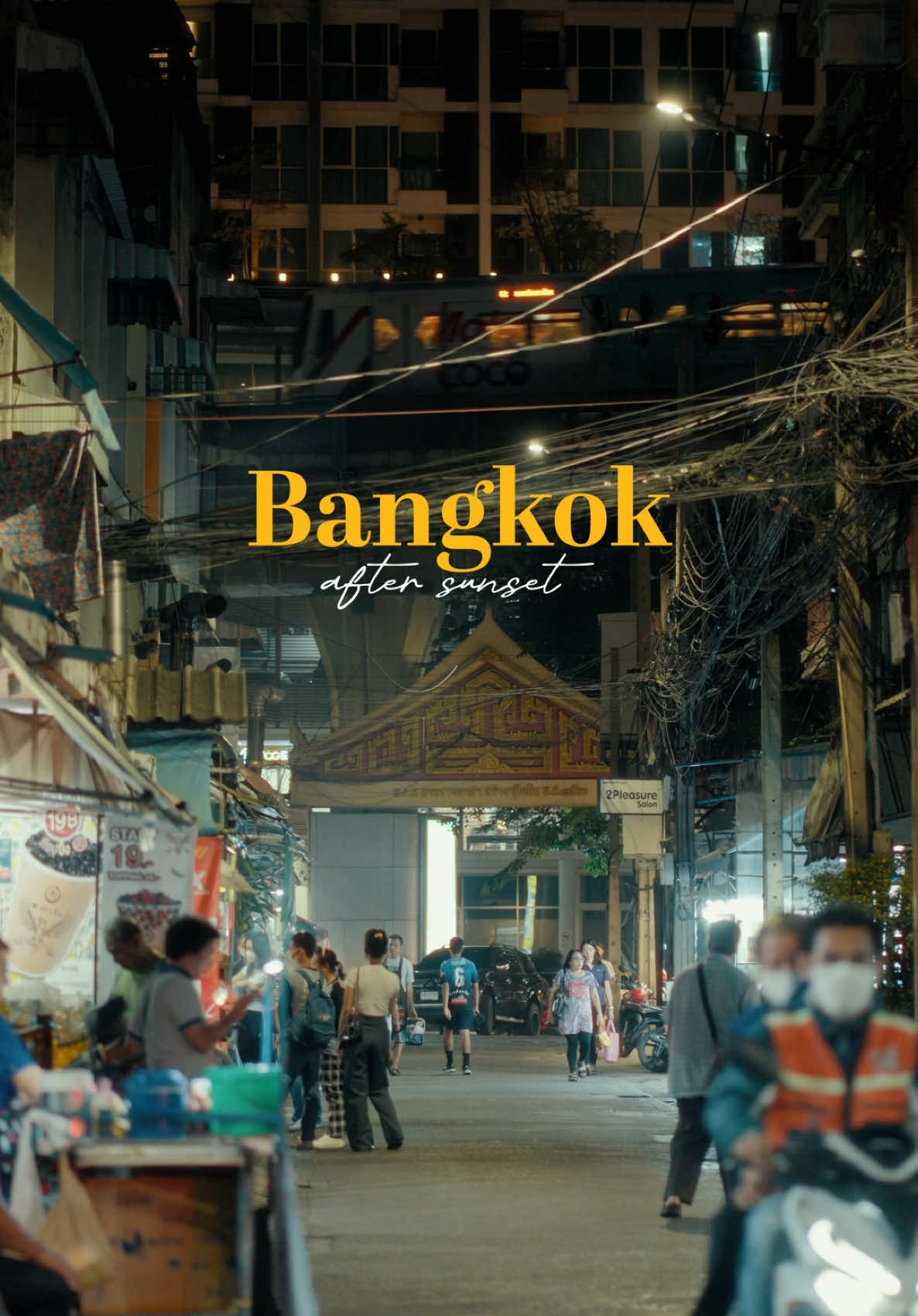 Bangkok after the sunset 🎞️ 📷 Shot on Sony a7CII + 85mm f1.8  🎨 Edited in Davinci Resolve #bangkok #cinematic #nightvibes 