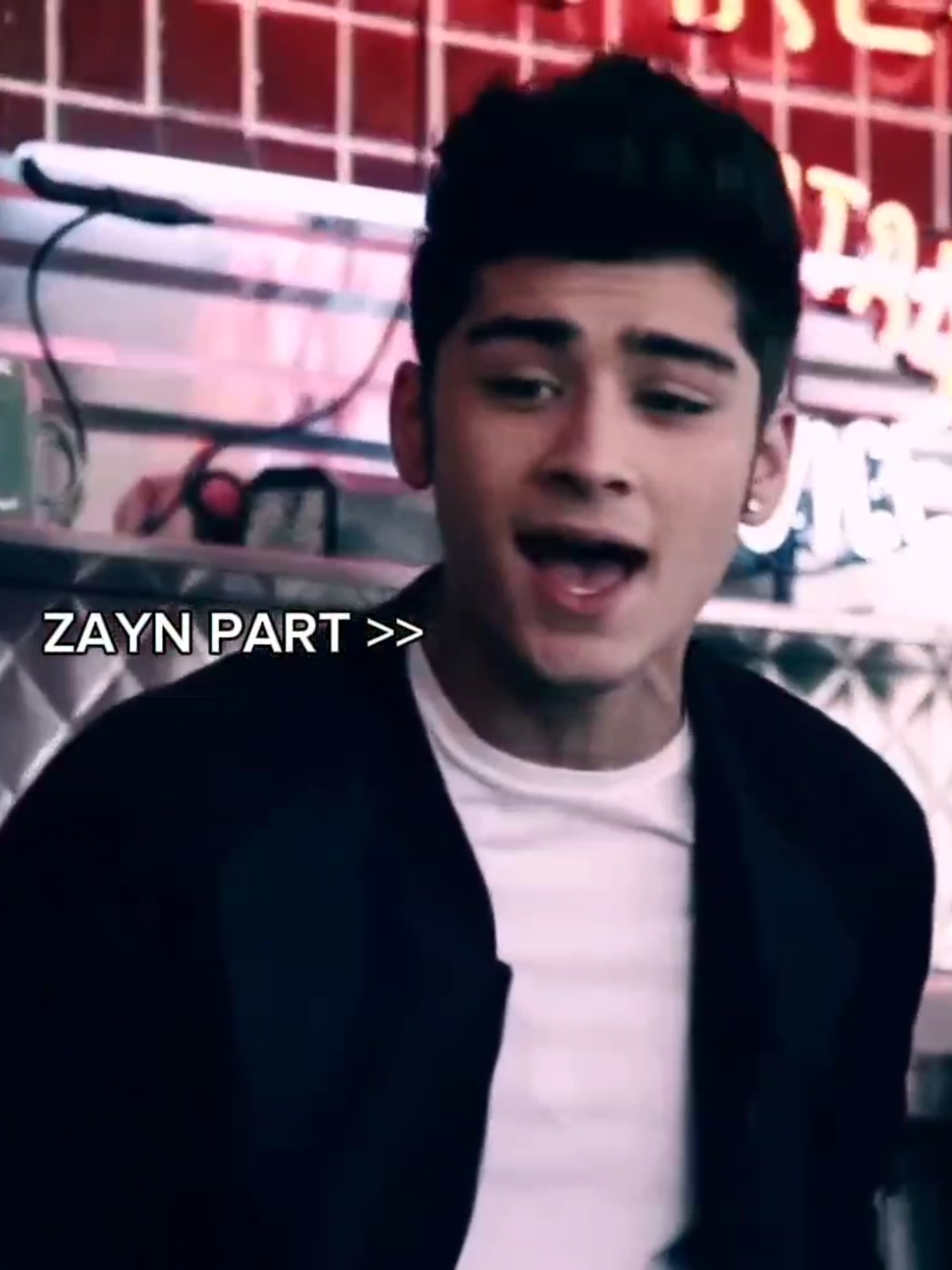 Zayn Solo >> #whatmakesyoubeautiful #zaynmalik #wmyb #onedirection #harrystyles #liampayne #louistomlinson #niallhoran