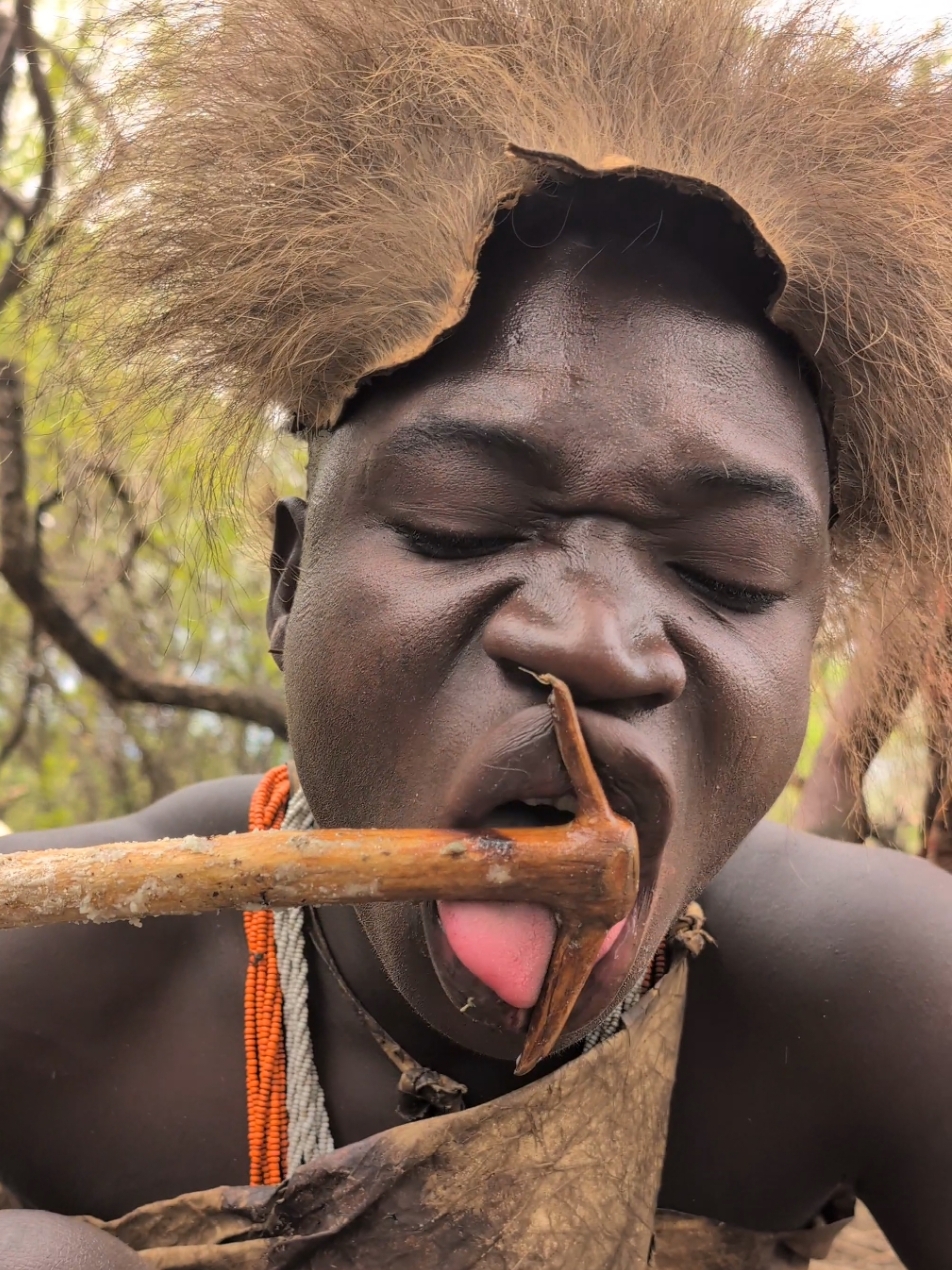 it's Cookies day😋 enjoy hadza Meals🔥So delicious food🤤 Amazing tradition #culture #bushmen #africa 