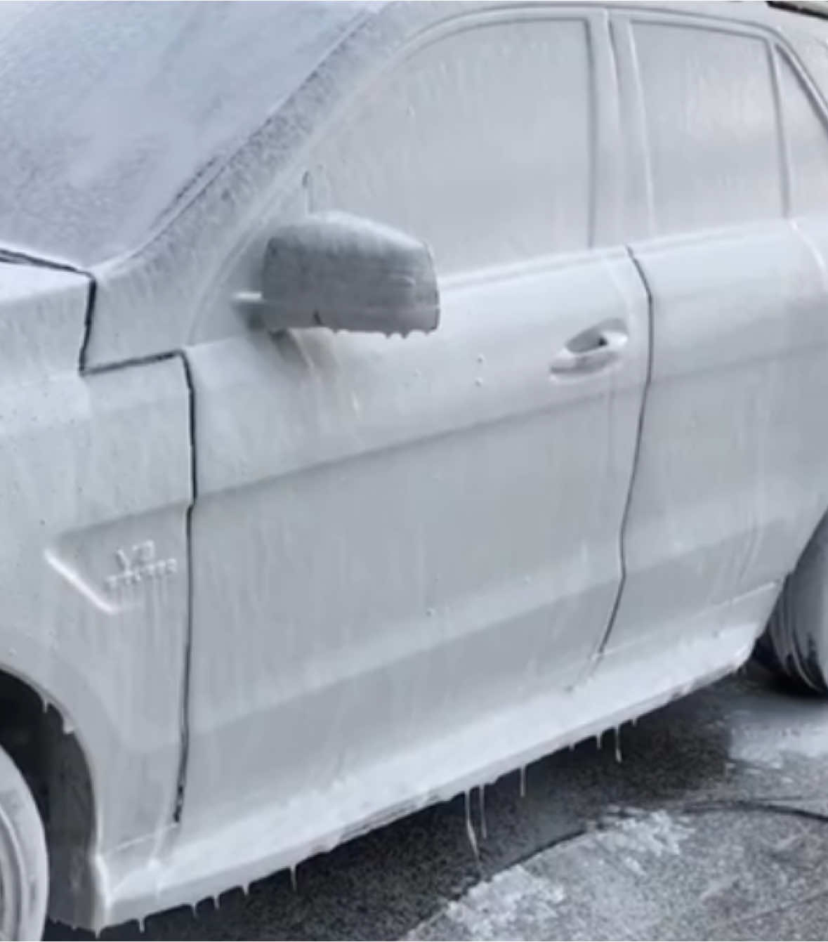 ICE Snow Foam #alienmagiccarcare #detailing #detailingcars #carvaleting #carcare #autodetailer #detailinglife #alienmagicarmy #cleancar #carcleaning #satisfyingvideo #viral_video #viralvideos #viralditiktok #snowfoam #prewash 