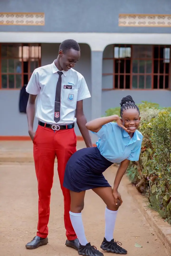 #schoolvibes @oxzyquotes🇬🇭 @@Adhieu Deng 88  @AL Bee Nba#  @AL Bee Nba#  @@JB vibes 🇺🇬🎤😂😂 #happiness 
