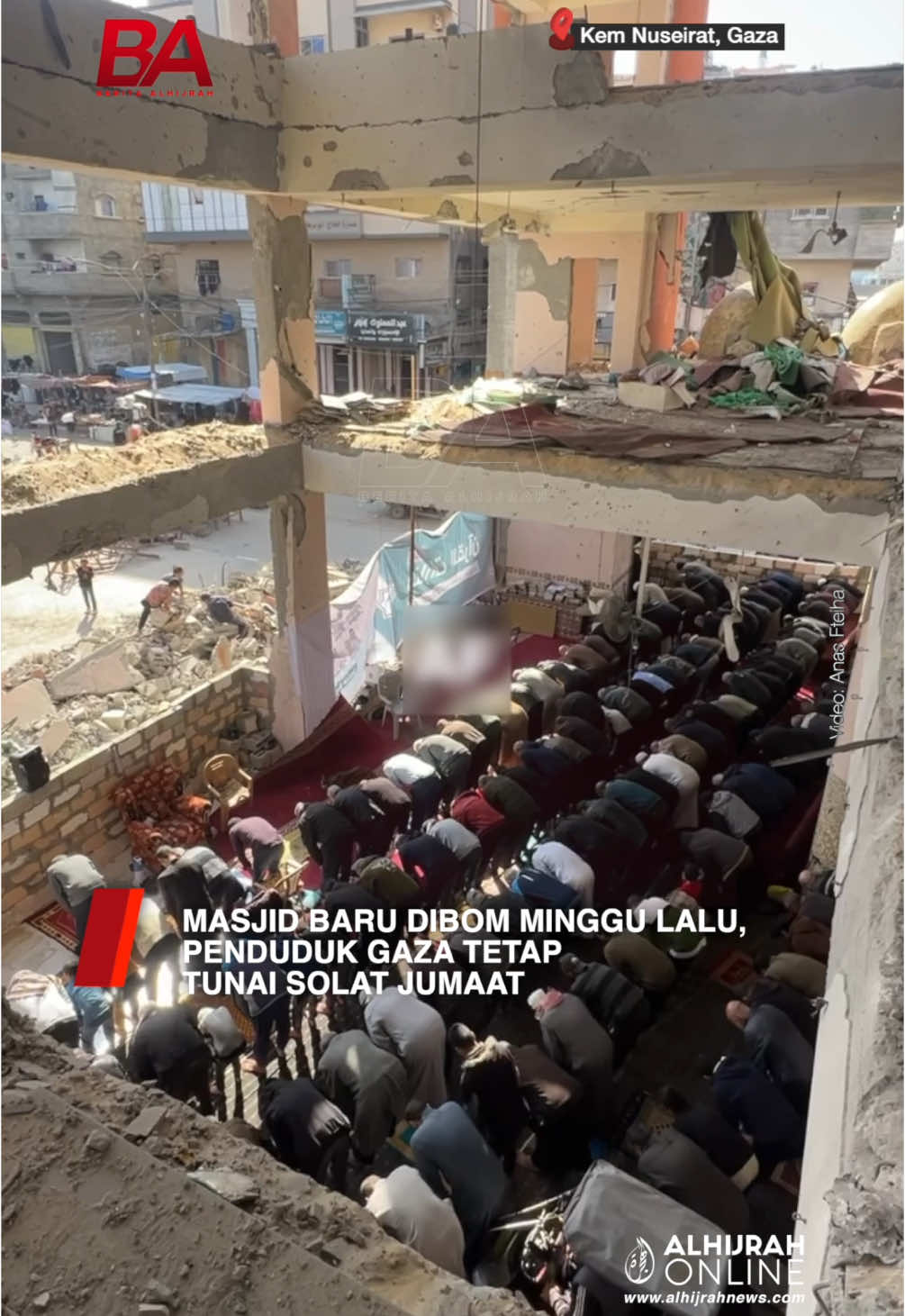 Solat tetap dilaksanakan walaupun dalam apa jua keadaan.  Penduduk Gaza di kawasan Kem Nuseirat menunaikan solat Jumaat di Masjid Al-Farouq yang telah dibom oleh tentera Zionis minggu lalu.  Ikuti Berita AlHijrah di pelbagai platform media sosial https://linktr.ee/beritaalhijrah dan layari www.alhijrahnews.com untuk berita-berita terkini dalam & luar negara.