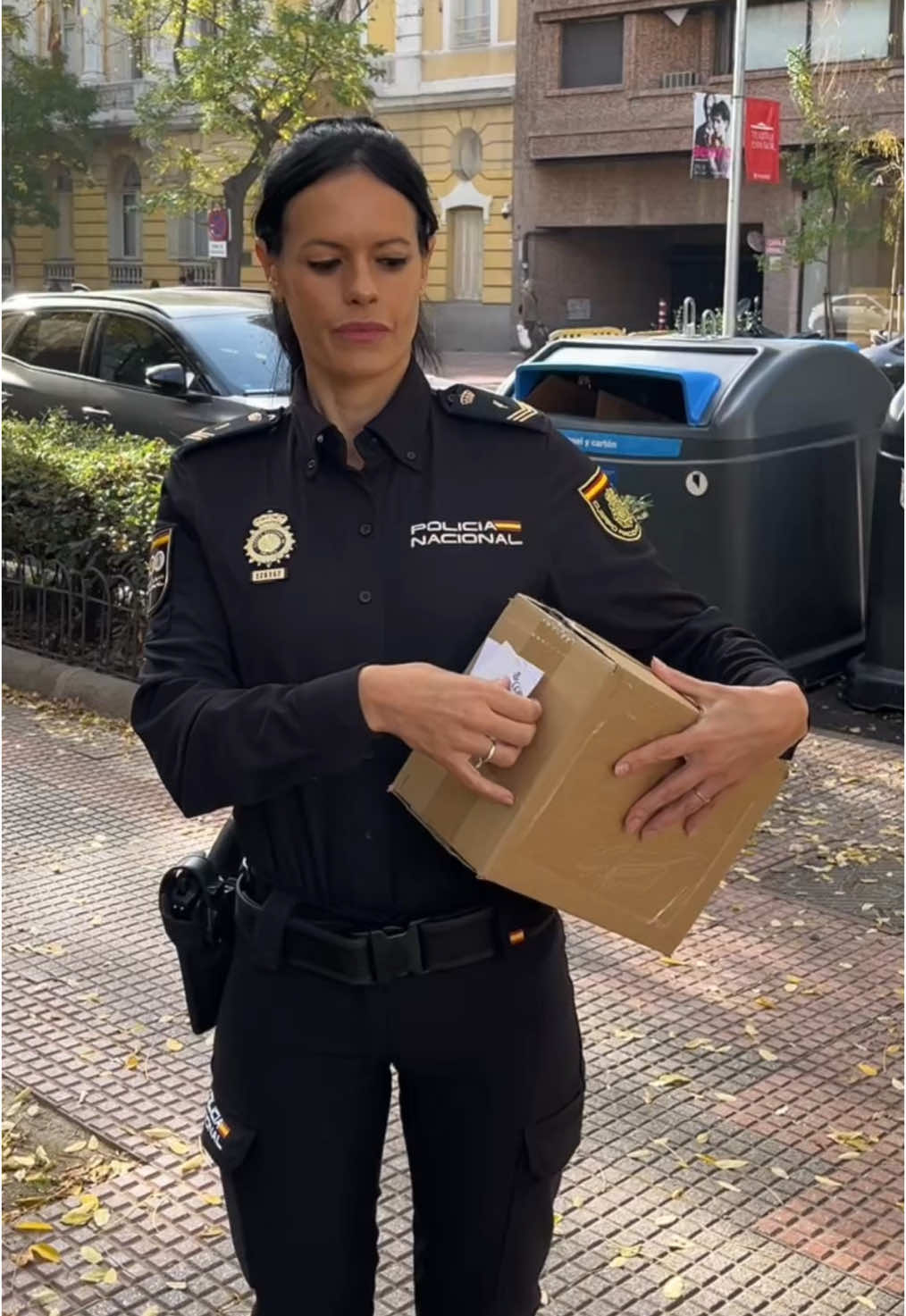 Presta atención porque este gesto puede salvarte las Navidades 📦🎄 #tips #seguridad #policía