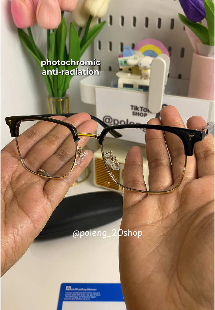 Photochromic and anti-radiation eyeglasses #eyeglasses #photochromic #antiradiation #fashion #fyppppppppppppppppppppppp 