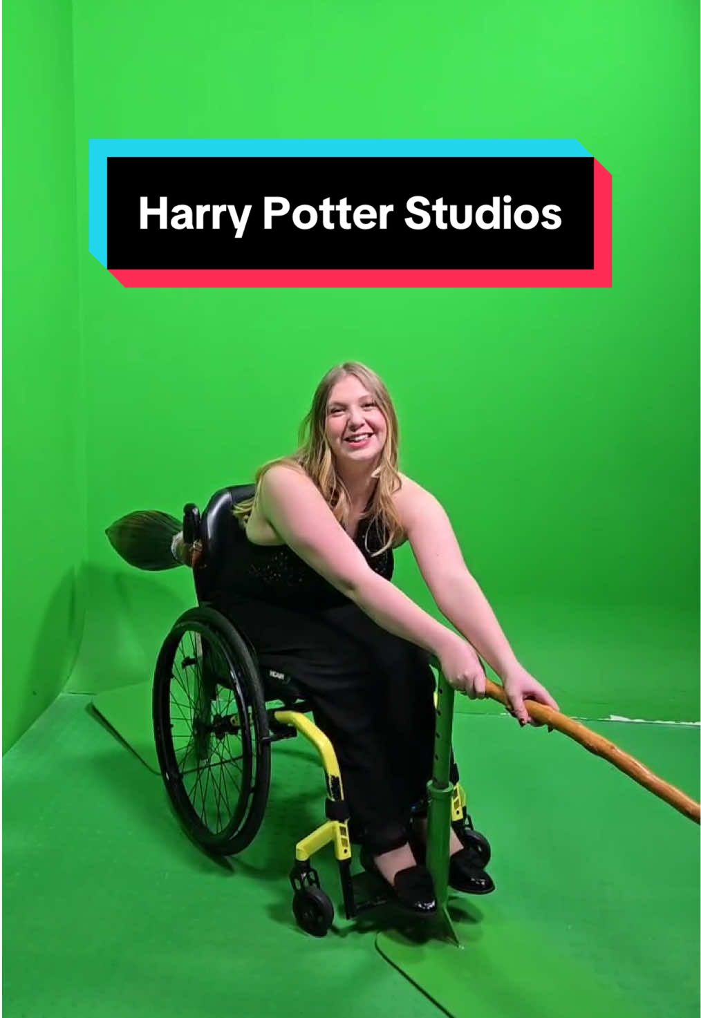 What an incredibly inclusive wxperience at Harry Potter World! The fact that this has been thought of and made easily accessible to wveryone is so touching. Im so used to having to watch these experiences from the sideline. Thank you @Harry Potter @Warner Bros. UK! #WheelchairUser #wheelchairlife #disabilityawareness #disabilitytiktok #wheelchairgirl #adaptations #reasonableadjustments #adjustment #harrypotter #harrypotterworld #warnerbrotherstudios 