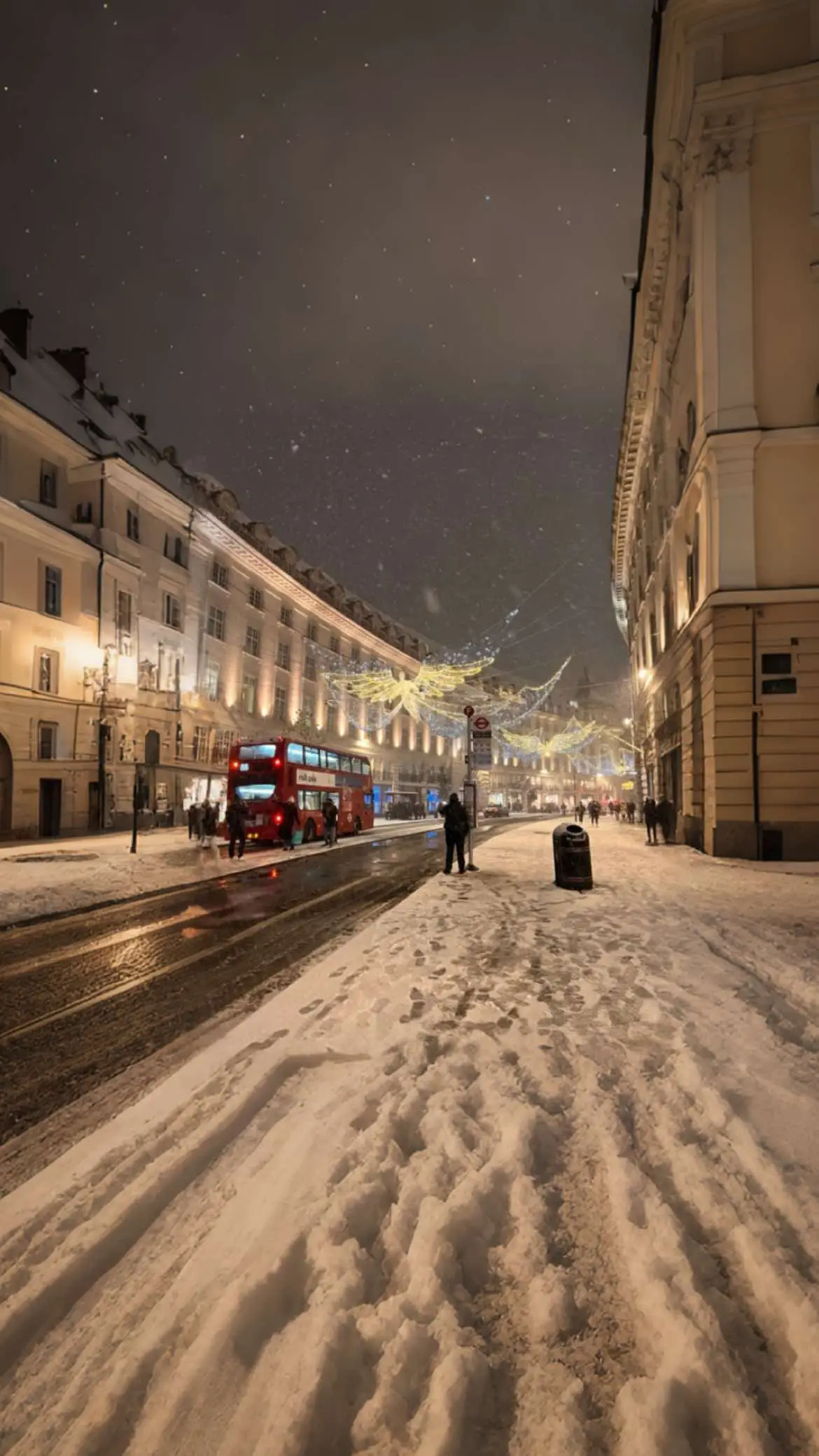 📍london during winter #london #uk #winter #christmas #aesthetic #vibes #foryou #viral #photography 