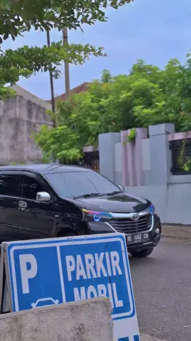 menyala hitamku 🔥  #avanza #avanzahitam #avanzabarong #biledbeebot #avanzamodifikasi #masukberanda #masukberandafyp #menyalaabangkuh🔥🔥🔥🔥🔥 #drivermuda 