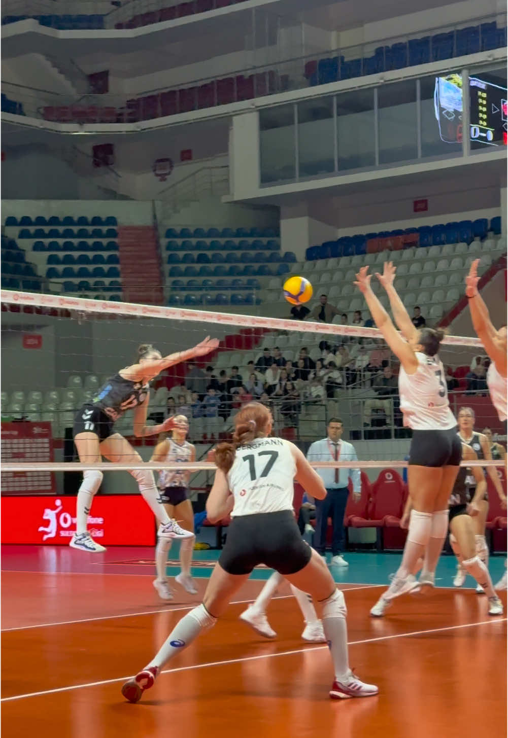 #Penivoleybol #VoleybolBenim #VolleyballWorld #VolleyballEurope #Volleyball #Voleybol #Pallavolo #TikTokSports #Voleibol #BeUnlimited #VolleyballGirls #Volei #FileninSultanları 