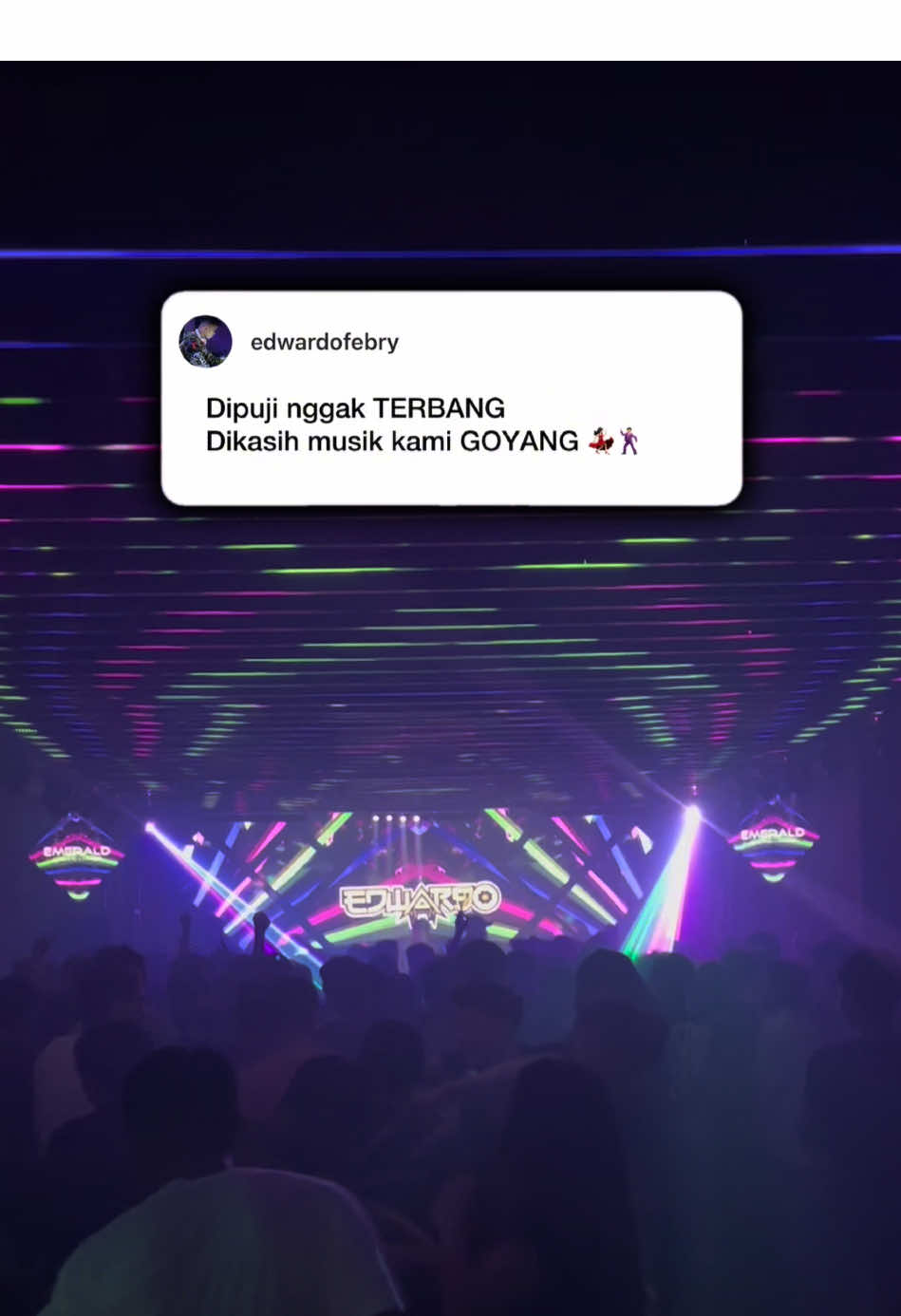 Dipuji nggak TERBANG Dikasih musik kami GOYANG 💃🏻🕺 #DJEDWARDO  #funkotpontianak #funkot #dayakganteng #dayakkalimantan #dayakviral #gawaidayak #dj #djremix #fyp #LIVEhighlights #TikTokLIVE #soundviral #soundfyp 