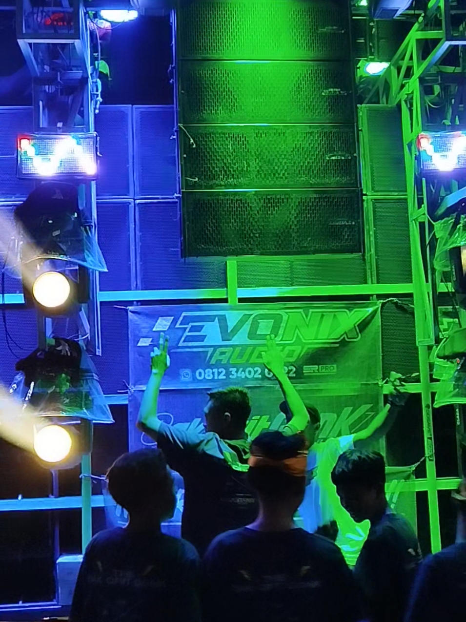 sound system evonix karnaval #evonix_audio @EVONIX_AUDIO @Evonix Official  #bumirejocarnival #karnavalbumirejodampit #riswandamahardika #audiosoundsystem #soundhoreg #ceksound #trend #TikTokLIVE #liverpool  #karnavalsmkwd #fypage #tejowangi #gusmiftah #riswandaaudio #karnavaljombang 