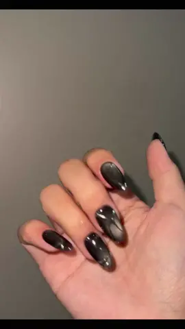 Short almond black cat eyes metal lines press on nails.💅🖤🖤#nailart #manicure #nail #followers➕ #customized #customized #10millionfollowers #fyi #pressonnails #nailinspo #nailsupply #winternails #cateye #blacknails #shortnails #almondnails 