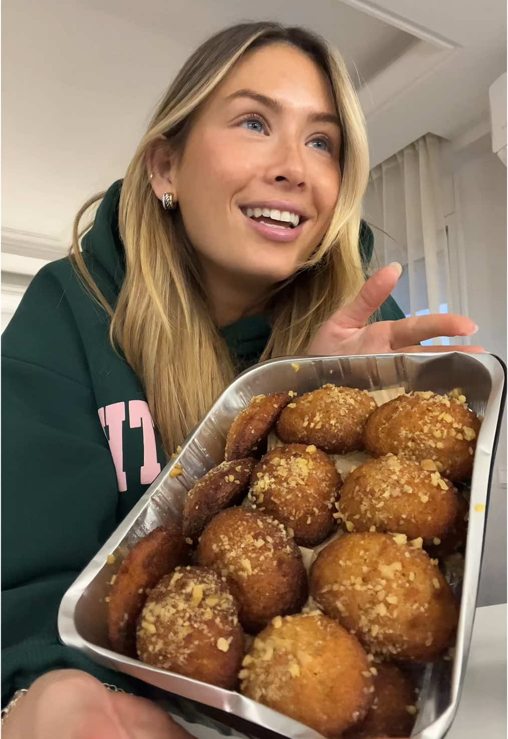 Trying traditional Greek desserts🇬🇷🍪