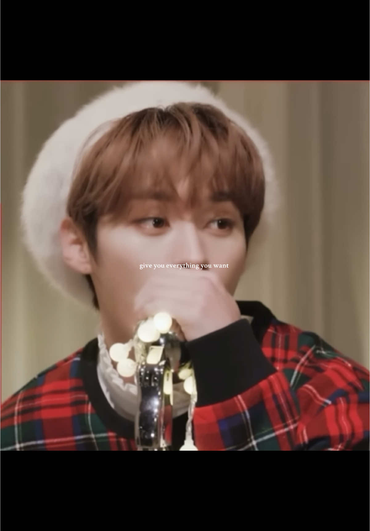 alright… who do i need to contact to get this guy under my tree on christmas morning 🎁🤨 ALSO happy holidays i love yall😛🥰#leeknow #minho #skz #straykids #christmas #sabrinacarpenter #leeminho 