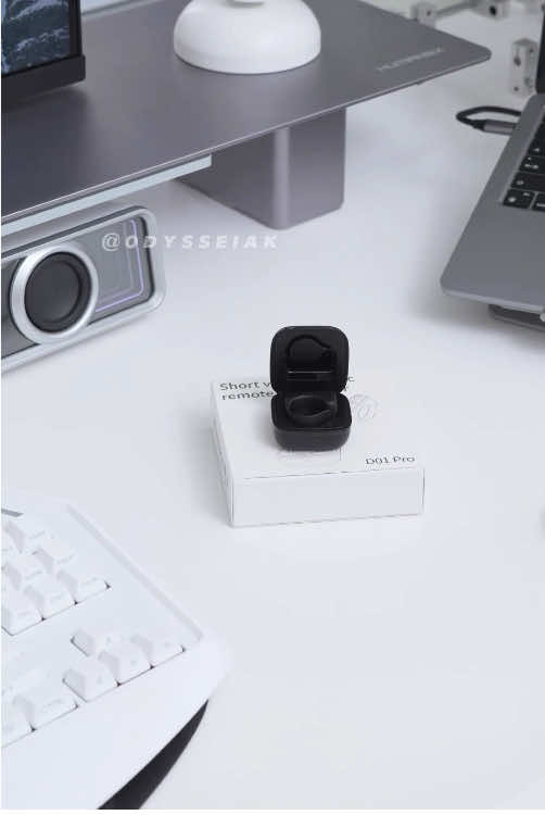 Enhance your TikTok experience with this versatile TikTok Scrolling Ring Remote Control! #selftimer #remotecontrol#lazy #ring#BluetoothRemote#tiktokremote#scrollring #pageturner #tiktokscroller #tiktokscrollingremote #techtok 