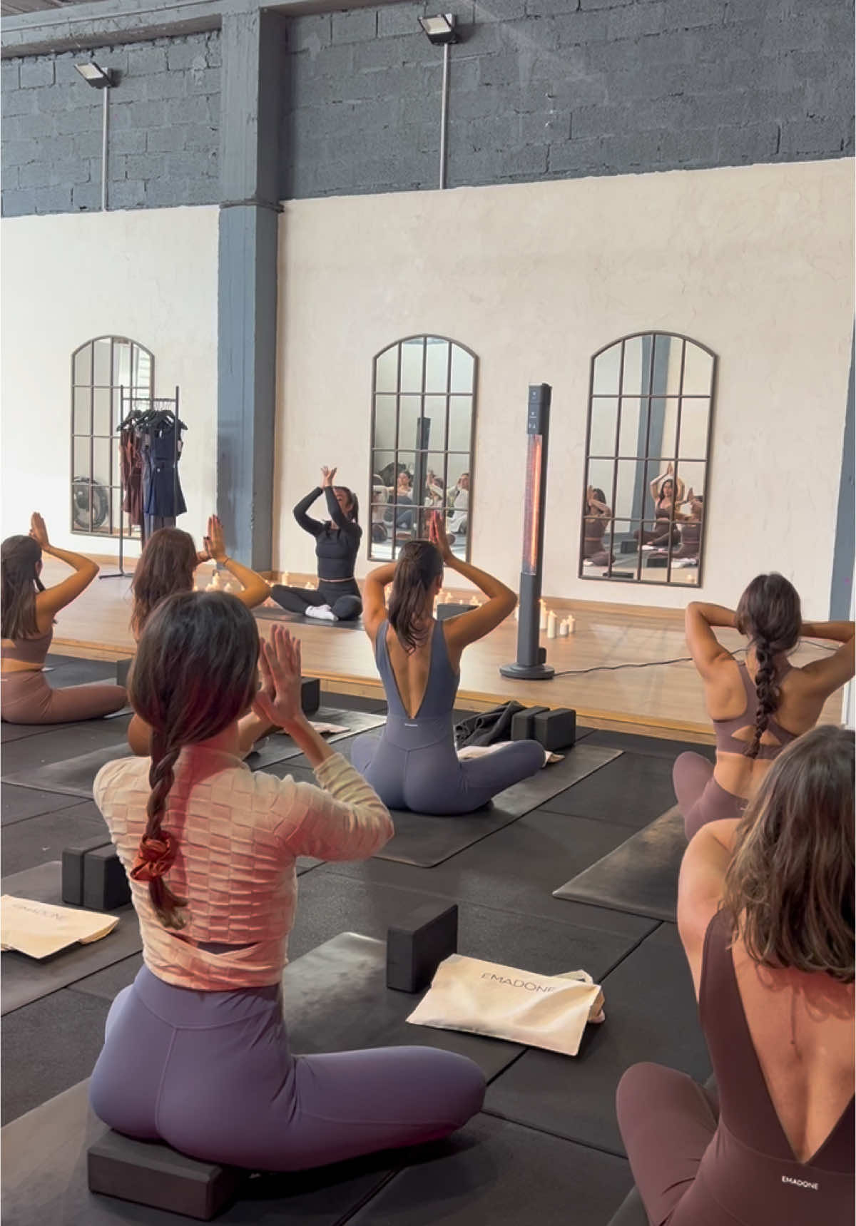 Yoga, matcha and emadone girls 🧘🏽‍♀️🎀 #worklife #pilates #fyp #matcha #yogaevent #activewear 