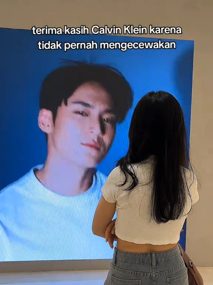 berdiri disitu demi kesehatan hati dan mental🙏🏻 #mingyu #seventeen 