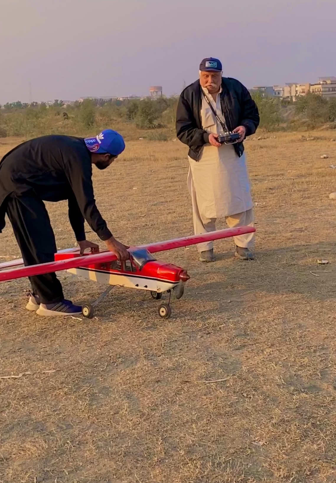 Rc trainer plane new flying video 😱😱💔💔#please#supportme#unfreezmyaccount#foryou#foryou#foryou#tiktokpakistan#alihaidarabadi#rcplanes