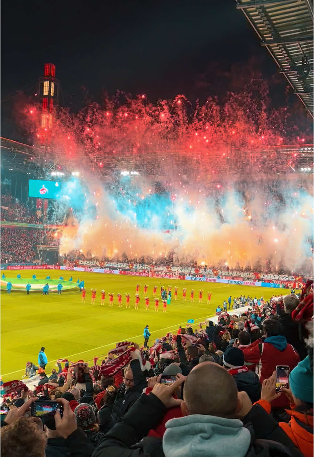 POV: Pyroshow vom 1. FC Köln #fcköln #pyro #pyrotechnik #dfbpokal 