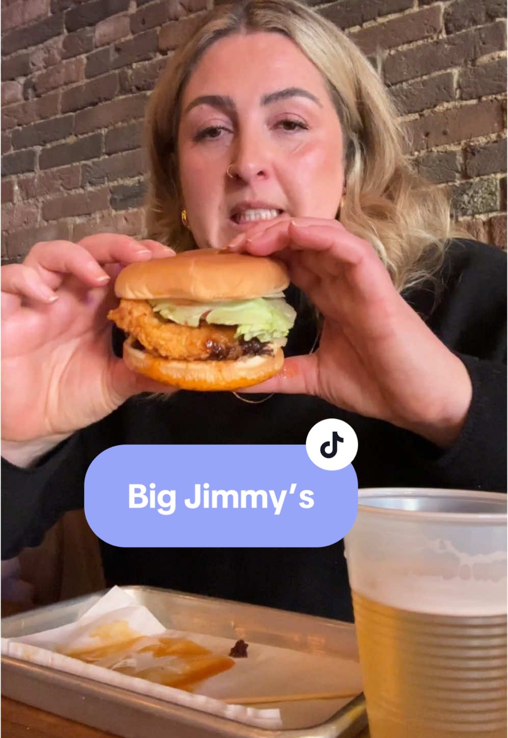 Let’s get a Nashville Chicken Sandwich at #bigjimmys 🤠 . #nashvillechickensandwich #chickensandwich #nashvilletennessee #nashvillefoodies #nashvillefoodie #nashvillechickenburger #chantsyeats 