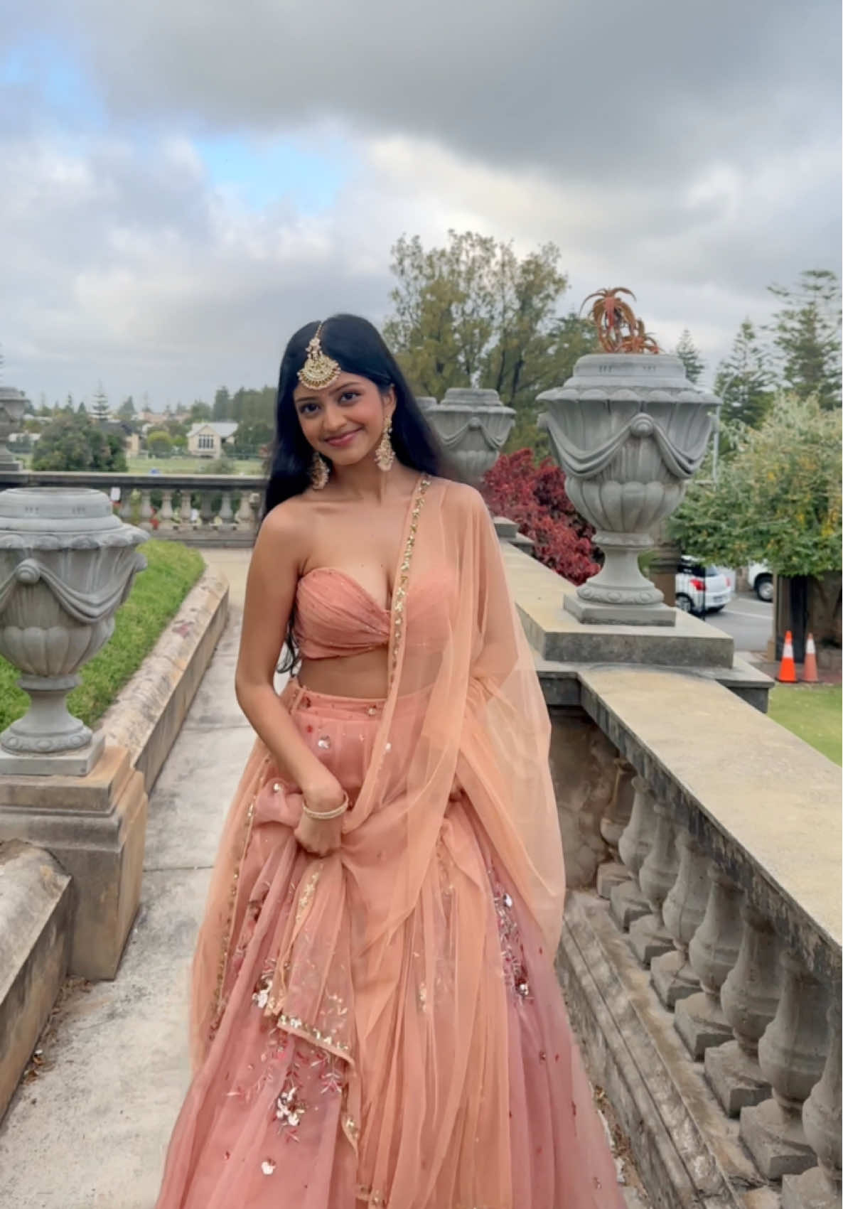 dream lehenga 🫶🏻🫶🏻 #foryou #browngirl #indiantok #masakali #desi #lehenga #dreamy #beautiful #beach #OOTD #fitcheck #indiangurl #browntok #foryou #fyp #trendingtiktok #desi #slowmo #collab @modernday_rani 