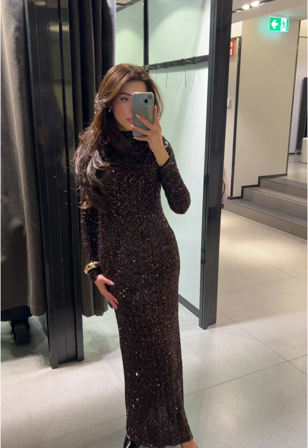 This DRESS!! this new mocha brown sequin dress is everything😍😍🤎 #fashion #outfit #elegant #classy #zara #zarahaul #sequin #mocha #mochabrown #brown #browndress #pantone #pantonecoloroftheyear #oldmoney #newyearsdress #fyp #foryou #fördig #ArabTikTok #usa 