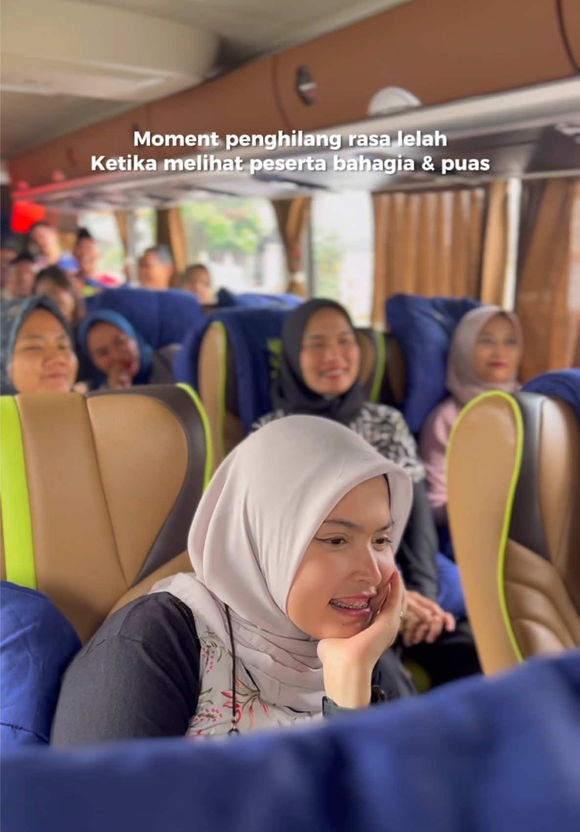 Moment paling bikin seneng 🎞️ #dokumentasi #dokumentasiwisata #tour #tourleader #biroperjalananwisata #wisat #bandung #jogja #bali #wisatabali #tourbali #pondokpesantren #anakpondok #videotour 