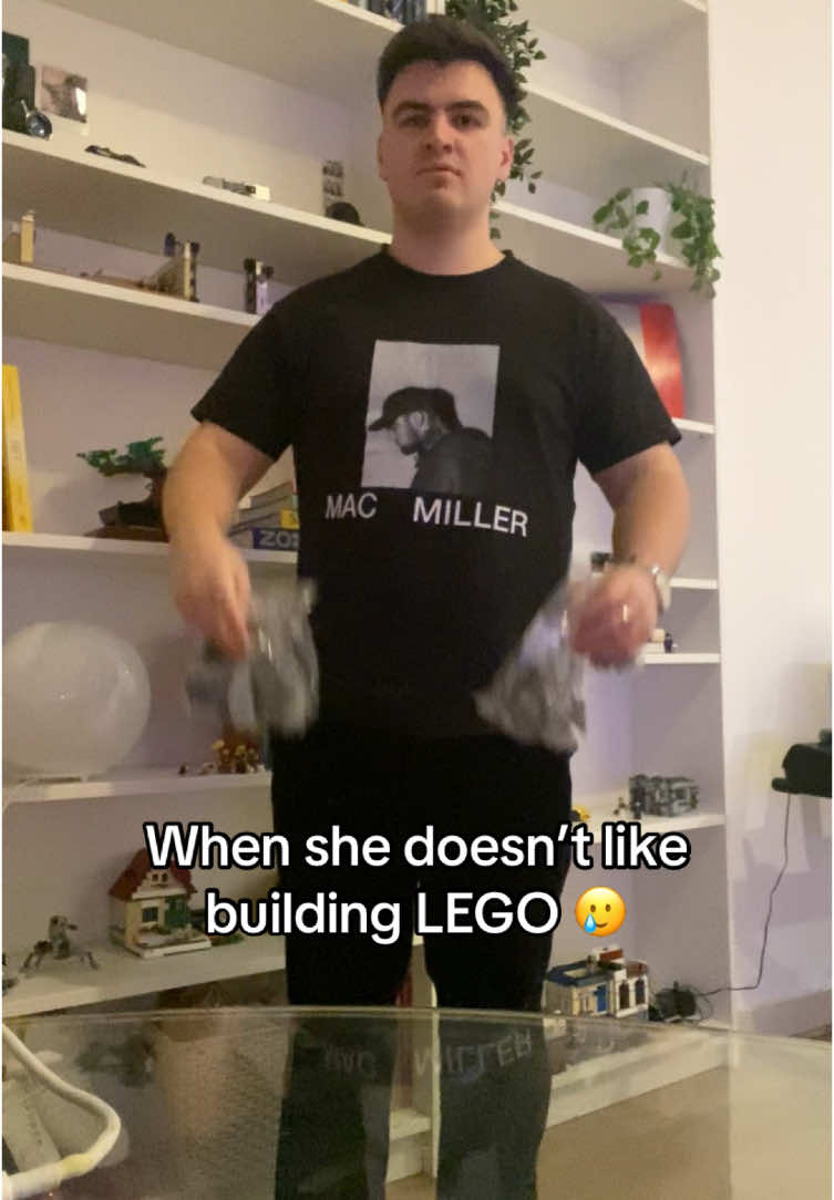 I just wanan build LEGO man #legos #lego #legoset #legobuild #legobuilding #legosets #viral #fyp 