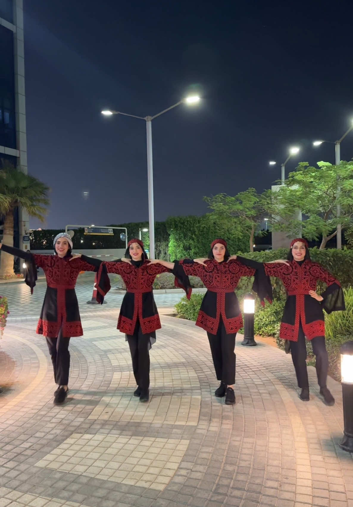 هالفلسطينية وهالحلوة النشمية 📿🇵🇸❤️ #فلسطين #دبكة #دبكة_فلسطينية  #dabke #palestine🇵🇸 #BanatFalasteen #girlsdabke 