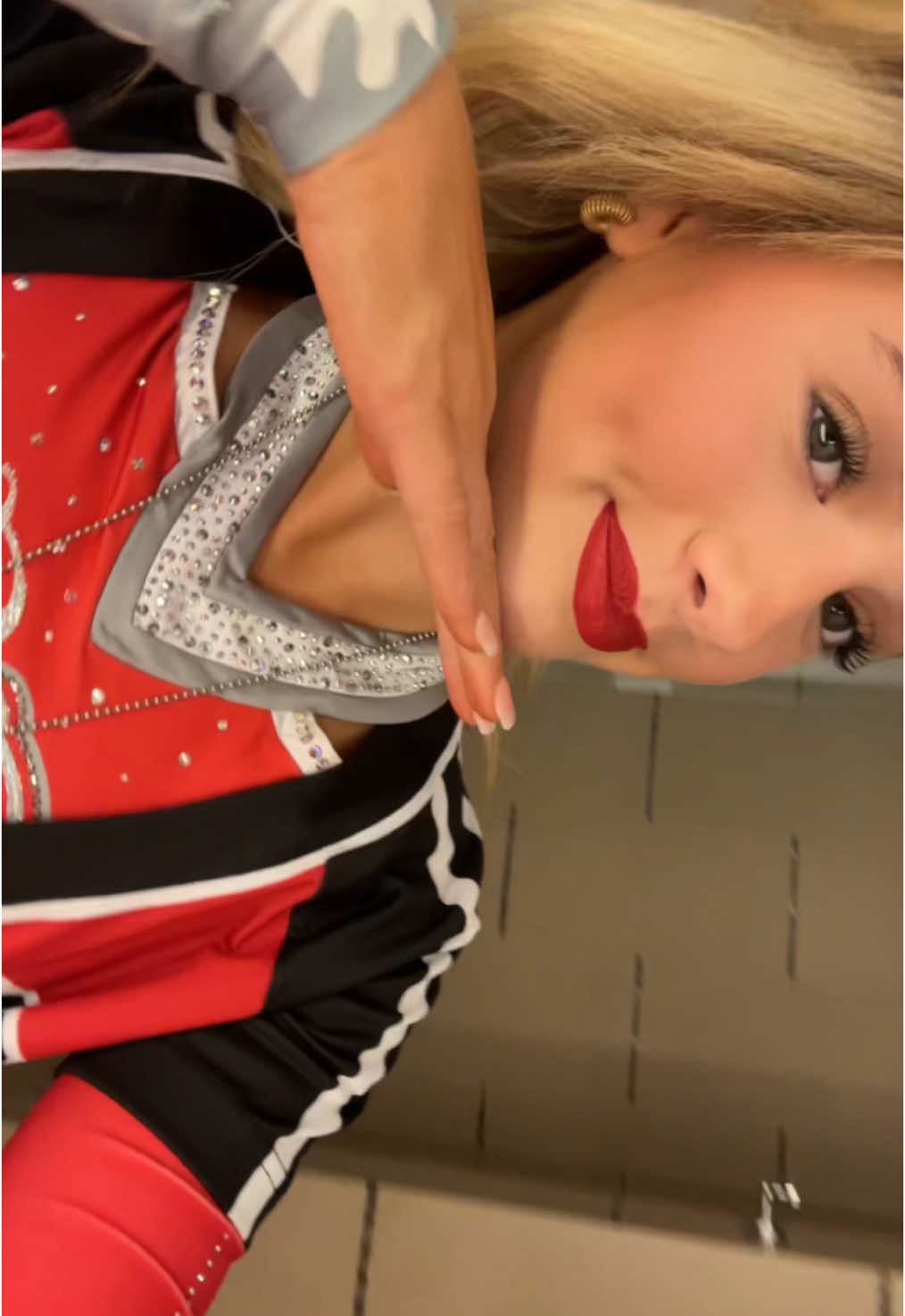 Comp day one with angels!! @Woodlands Elite Cheer Co. @Varsity Fashions #fashionista #varsity #uniform 