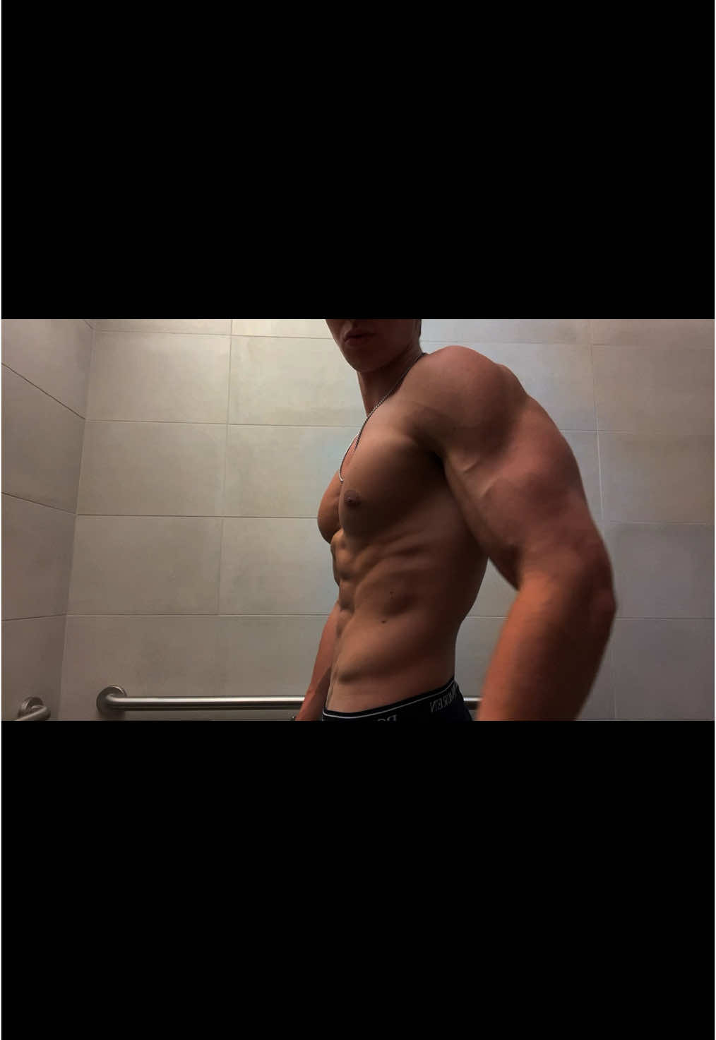 slowly transforming… #fyp #foryou #aesthetic #bodybuilding #natural #physique #GymTok #gymmotivation 