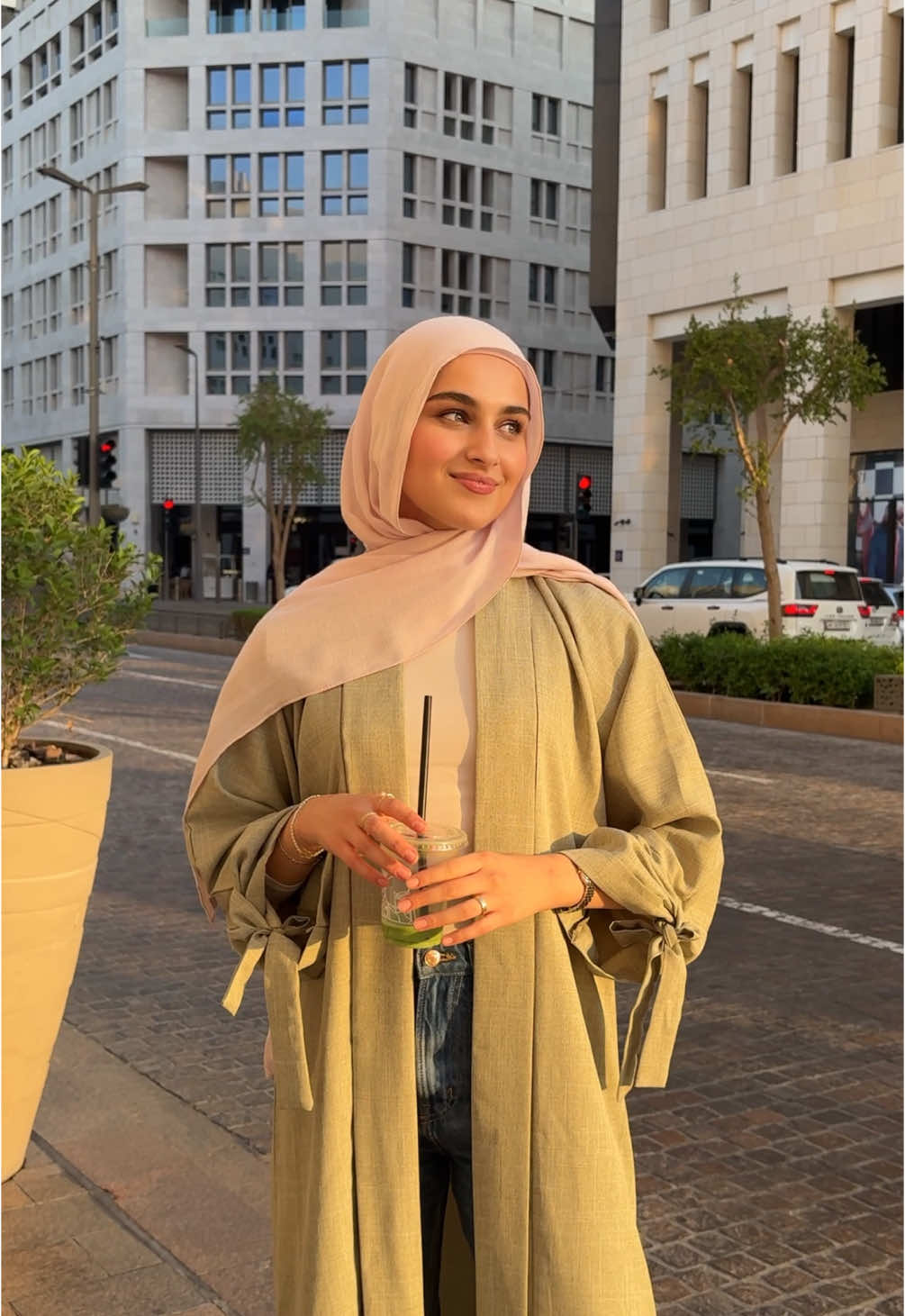 Golden hour in Msheireb 💫🇶🇦🌞✨ abaya from @L O S Y A N A ® 🤍 #doha #qatar #foryoupage #modestfashion #abaya #hijabi #hijabstyle #dohablogger #expat 