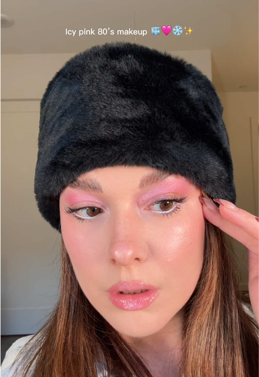 Icy pink 80’s Makeup 🩷❄️✨ @sheglam_official glow mixer shade 2 light neutral PR* @ILIA Beauty super serum skin tint shade ST2 Tulum PR* @Artís foundation brush PR* @Diorbeauty forever skin correct concealer shade 1.5N @rhode skin pocket blush shade piggy PR* @Huda Beauty easy bake shade sugar cookie  @Pat McGrath Labs skin fetish Xtreme highlighter & balm duo - shade cyber lotus PR* @Freck Beauty freck XL @CAIA Cosmetics highlighter stick shade pearl PR* @Charlotte Tilbury lip liner shade pillow talk  @YSL Beauty love shine candy glow shade 1B PR* @moiracosmetics butter bliss lip balm shade rule breaker PR* @patmcgrath Labs eyeshadow quad : opalescent orchid PR* @sheglam_official  proflex angled eyeliner PR* @Estée Lauder sumptuous extreme mascara PR*  #holidaymakeup #icyprincessmakeup #icypinkmakeup #80smakeup 