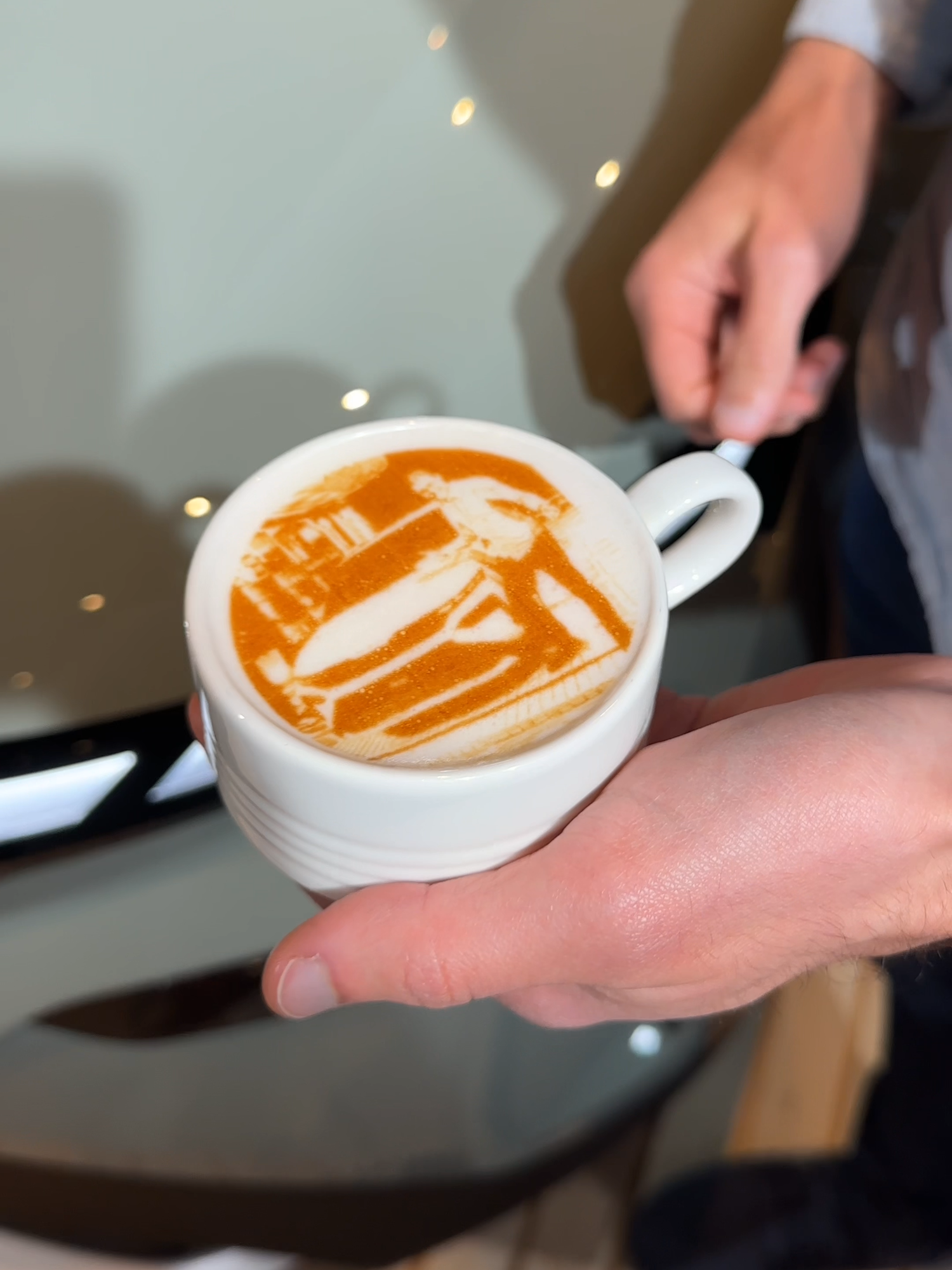 💡Printing a photo of me and the Skoda Elroq on foam for a coffee 😄 #skoda #skodaelroq #skodasuv #skodafans #electricvehicles #electricvehicle #ripples #coffee #coffeeprinter #veganmilk #alpro @alpro @skodaglobal @drink.ripples.official