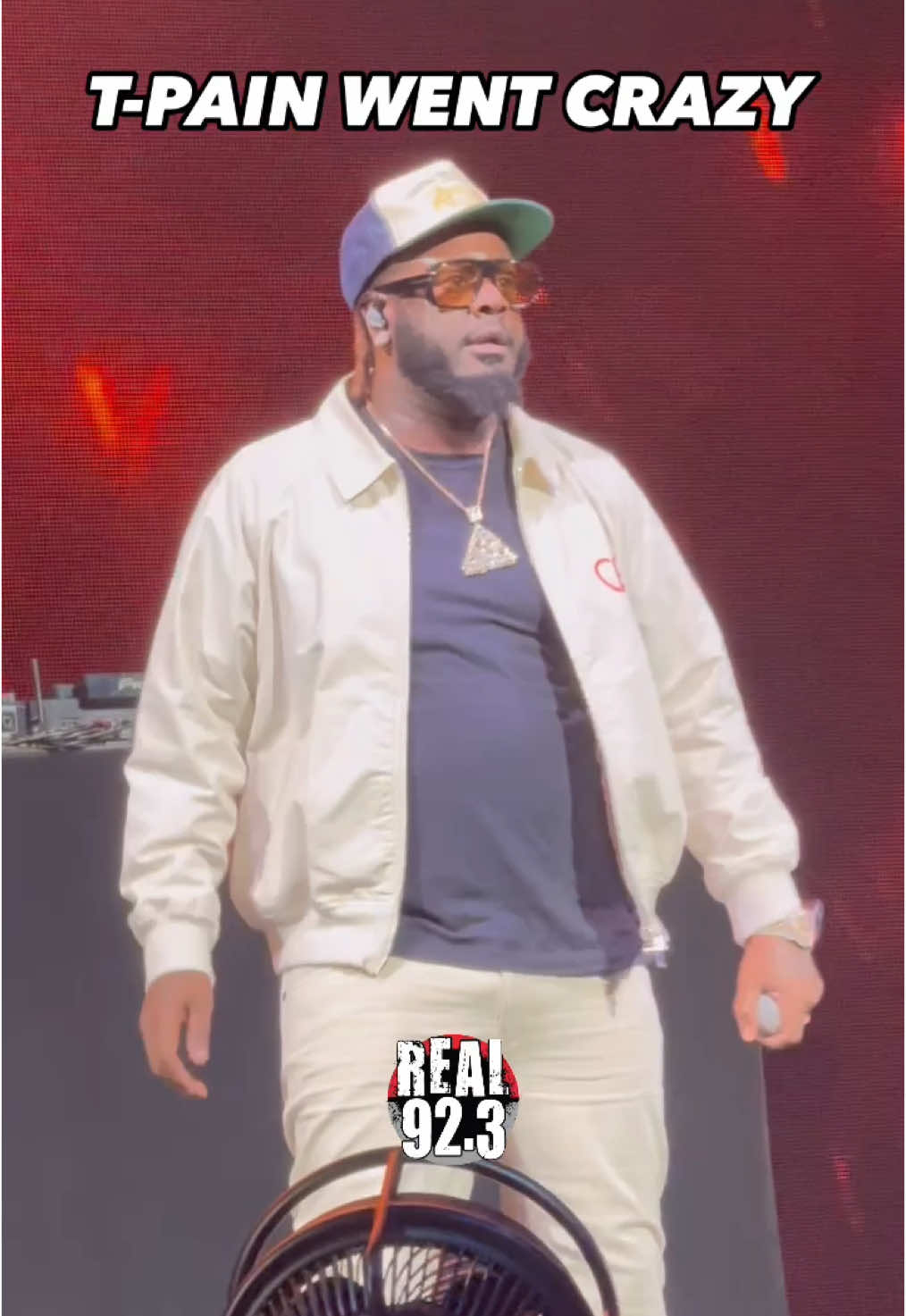 #TPain went crazy with the dance moves at #JingleBall 🔥🕺🏽 @iHeartRadio 