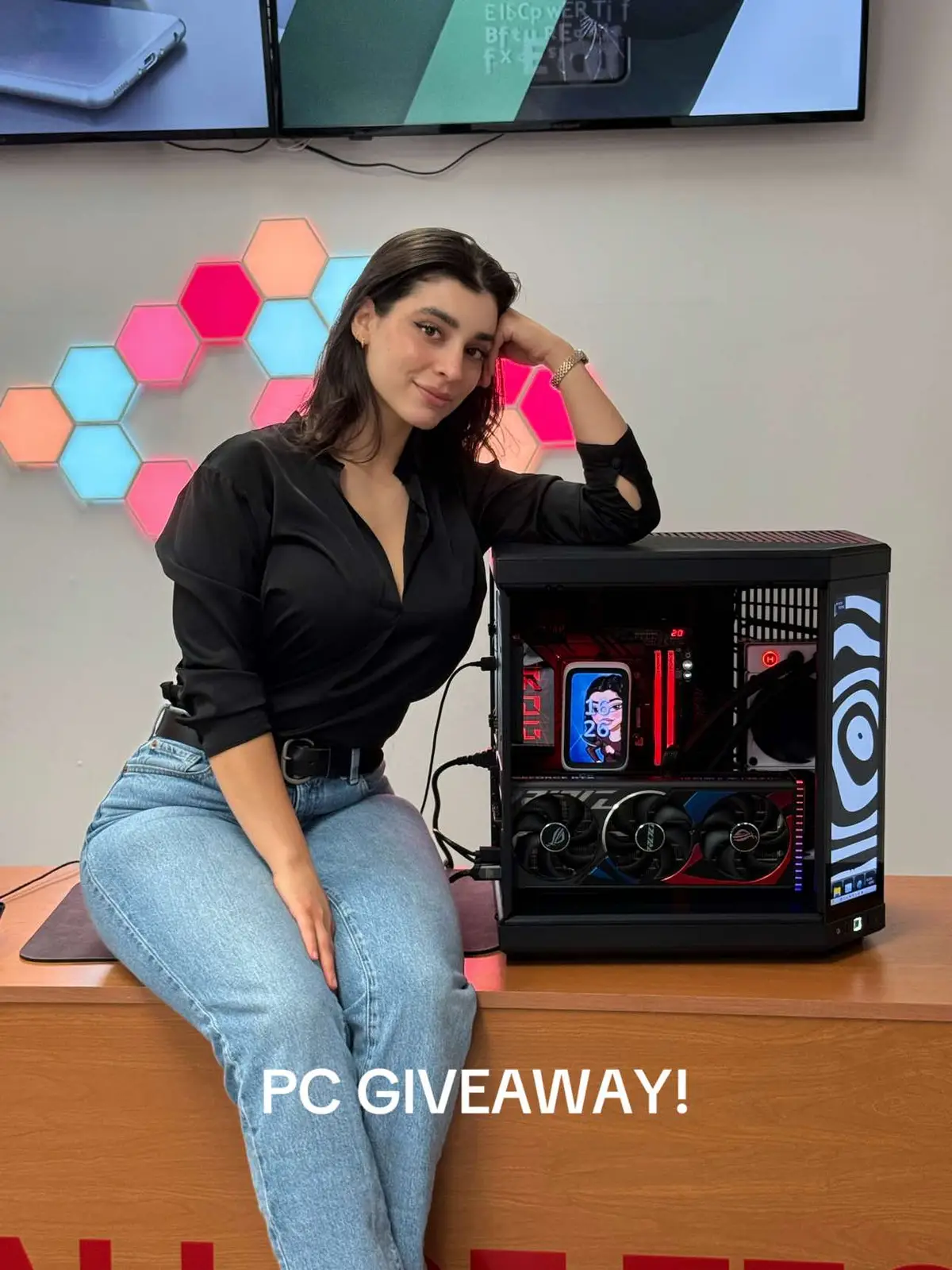 GIVEAWAY PC!  We’re giving away a $4000 PC for Christmas to show our love and how much we appreciate all the support from all of you.🫶🏼  Enter the giveaway through the link in bio🔥  SPECS:  Intel 14700k ASUS ROG Z790 dark hero motherboard  32gigs T-force DDR5 RAM 1TB Samsung 990 Pro m.2 ROG STRIX 4070 Super  HYTE THICC Q60  HYTE Y70 touch infinity  #halloftech #PC #pcgiveaway #fyp #tech #pcgaming #techbaddies #pcgaming #supportsmallbusiness #gamingpc #pcsetup #pclife 