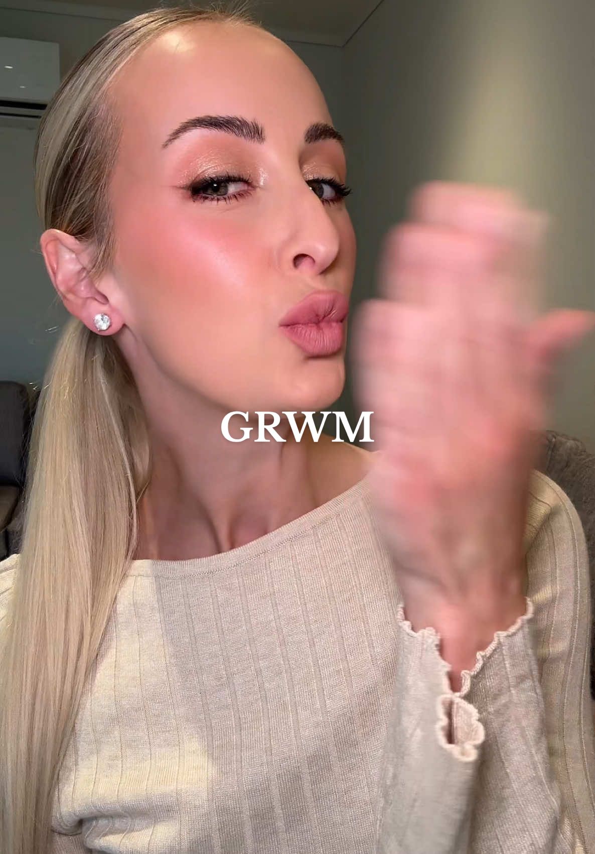 We are tired over here ✨ lets do a quick GRWM 🤍 #grwmmakeup #momsontiktok #mommakeup #youngmom 