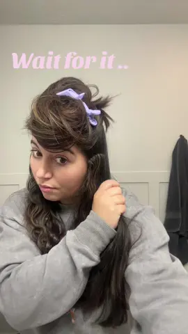 I mean its definitely worth the hype!! #threebarrelcurlingiron #hairstylist #tutorial #hairstylisttiktok #hairtools #hairinspo #hairideas #hairstyle 