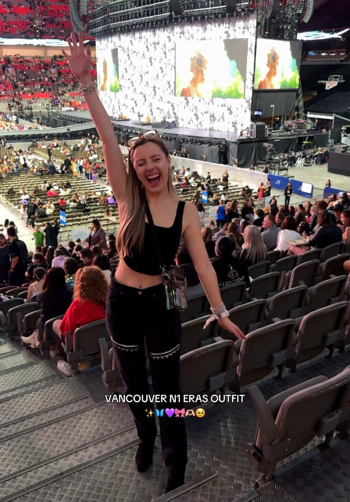 Last minute fit… Taylor at the Super Bowl!!! ❤️🫶🏻 #taylornation #taylorswift #erastour #vancouver #erastouroutfits 