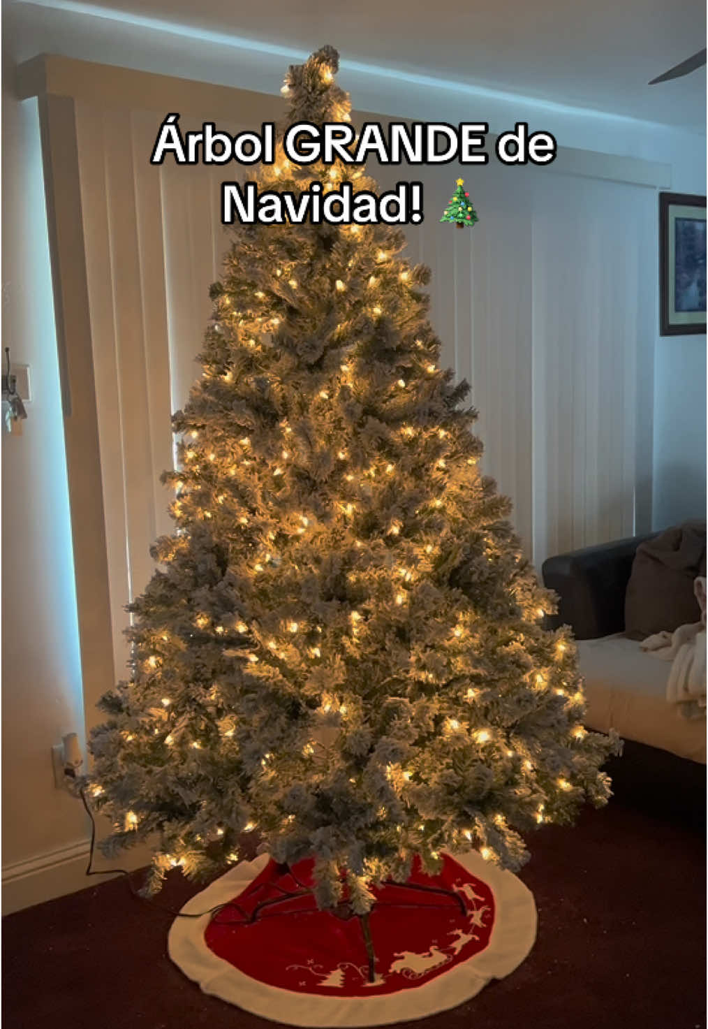 Me encantan los árboles grande de Navidad cómo estos! 🎄😍 Lo agarre en tiktok shop, se los dejo abajo en carrito anaranjado! #christmastree #christmas #TikTokShop #tiktokshopfinds #treasurefinds #spotlightfinds #christmasdecor 