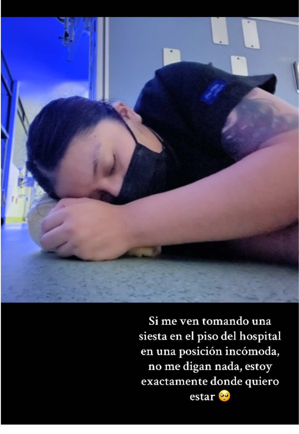 Aveces nomas reposo mie spalda y duemto poquis, pero vale la pena todo🙌🏽 #vira #nurse #nurselife #neonato #hospital #hospitallife #nurses #sleep #siesta #happyplace 🤙🏾 #fypp #fypviral #fyppp #fypシ゚viral🖤tiktok 