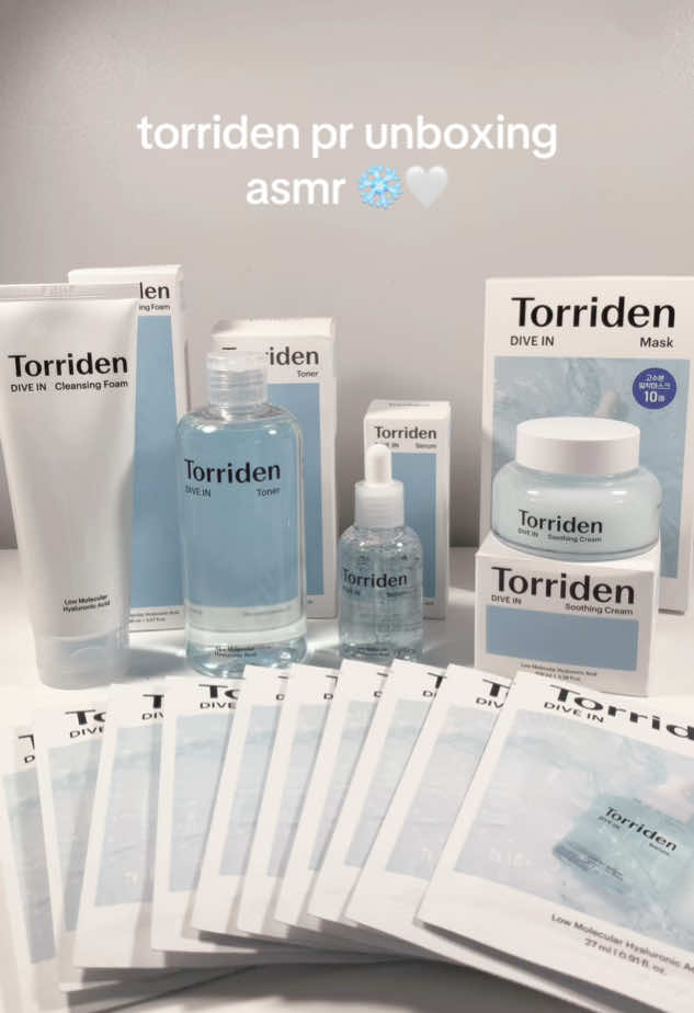 LOVEEE THIS SET, the colors are so satifsying i love this!!  tysm torriden!! @TORRIDEN US @𝗧𝗼𝗿𝗿𝗶𝗱𝗲𝗻 토리든  #torriden #skincare #koreanskincare 